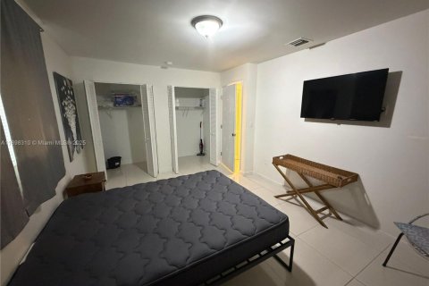 Casa en alquiler en Miami, Florida, 2 dormitorios, 149.76 m2 № 2081589 - foto 6
