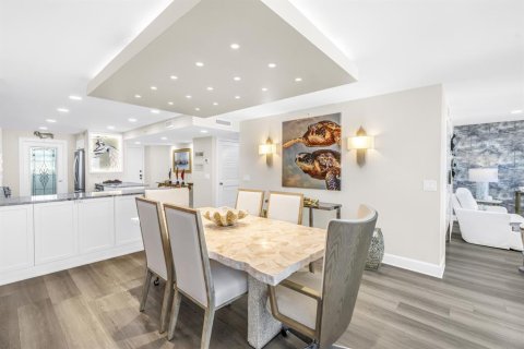 Copropriété à vendre à Madeira Beach, Floride: 3 chambres, 160.26 m2 № 2408086 - photo 26