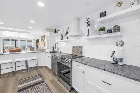 Copropriété à vendre à Madeira Beach, Floride: 3 chambres, 160.26 m2 № 2408086 - photo 8