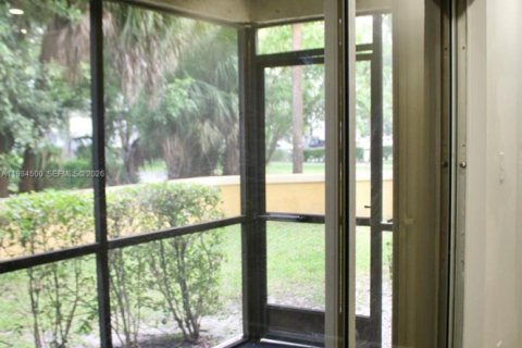 Copropriété à vendre à Oakland Park, Floride: 2 chambres, 99.41 m2 № 2153998 - photo 10