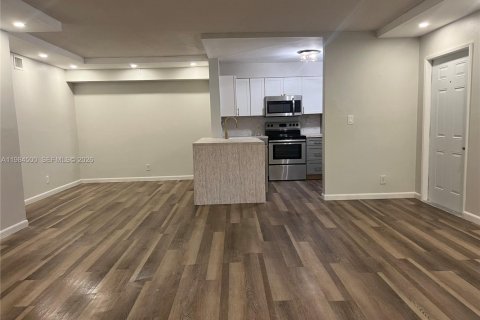 Copropriété à vendre à Oakland Park, Floride: 2 chambres, 99.41 m2 № 2153998 - photo 7