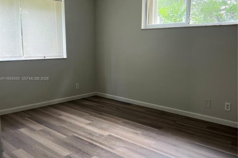 Copropriété à vendre à Oakland Park, Floride: 2 chambres, 99.41 m2 № 2153998 - photo 13