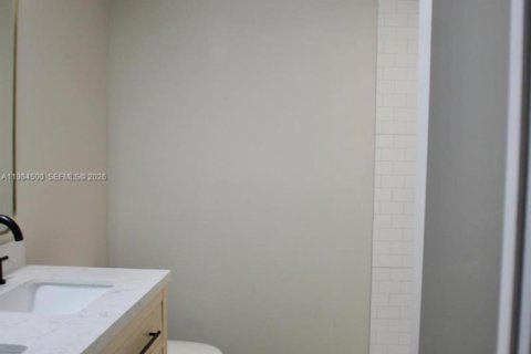 Copropriété à vendre à Oakland Park, Floride: 2 chambres, 99.41 m2 № 2153998 - photo 16