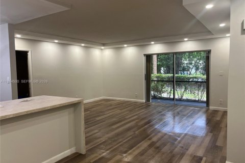 Copropriété à vendre à Oakland Park, Floride: 2 chambres, 99.41 m2 № 2153998 - photo 5
