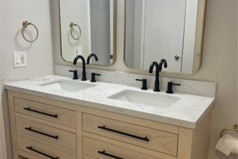 Copropriété à vendre à Oakland Park, Floride: 2 chambres, 99.41 m2 № 2153998 - photo 17