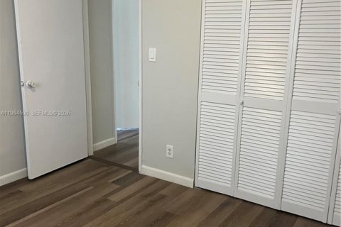 Copropriété à vendre à Oakland Park, Floride: 2 chambres, 99.41 m2 № 2153998 - photo 24