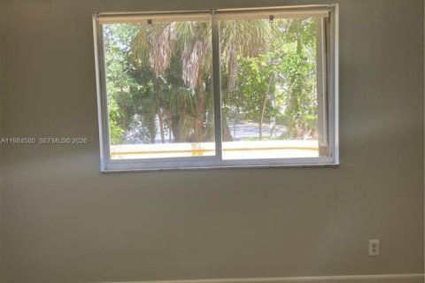 Copropriété à vendre à Oakland Park, Floride: 2 chambres, 99.41 m2 № 2153998 - photo 15