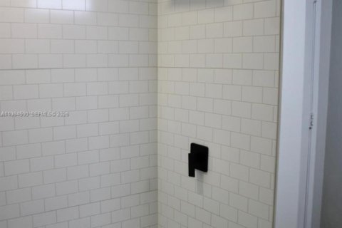 Copropriété à vendre à Oakland Park, Floride: 2 chambres, 99.41 m2 № 2153998 - photo 19