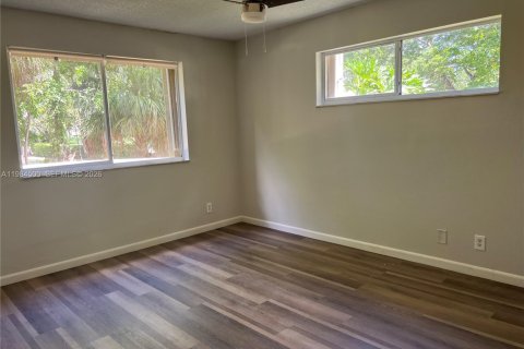 Copropriété à vendre à Oakland Park, Floride: 2 chambres, 99.41 m2 № 2153998 - photo 12
