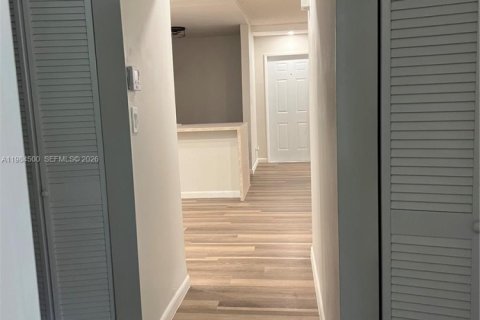 Copropriété à vendre à Oakland Park, Floride: 2 chambres, 99.41 m2 № 2153998 - photo 28