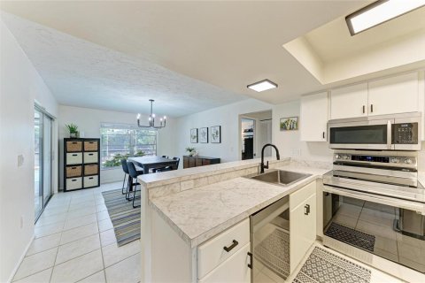 Villa ou maison à vendre à Sarasota, Floride: 3 chambres, 133.5 m2 № 2226465 - photo 6
