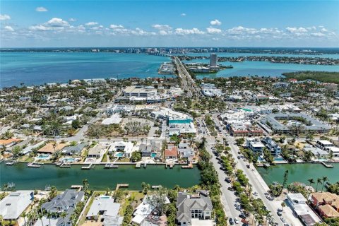 Villa ou maison à vendre à Sarasota, Floride: 3 chambres, 133.5 m2 № 2226465 - photo 27