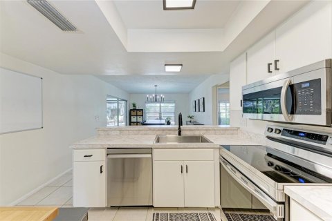 Villa ou maison à vendre à Sarasota, Floride: 3 chambres, 133.5 m2 № 2226465 - photo 7