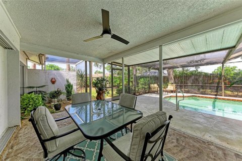 Villa ou maison à vendre à Sarasota, Floride: 3 chambres, 133.5 m2 № 2226465 - photo 14