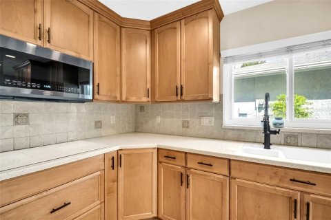 Casa en venta en Palm Harbor, Florida, 3 dormitorios, 187.48 m2 № 2386206 - foto 20