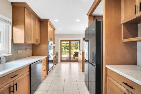 Casa en venta en Palm Harbor, Florida, 3 dormitorios, 187.48 m2 № 2386206 - foto 18
