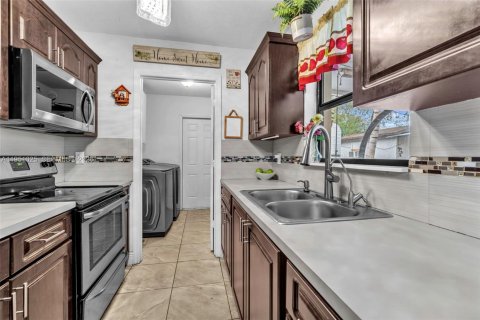 Villa ou maison à vendre à Homestead, Floride: 3 chambres, 120.77 m2 № 2007110 - photo 11