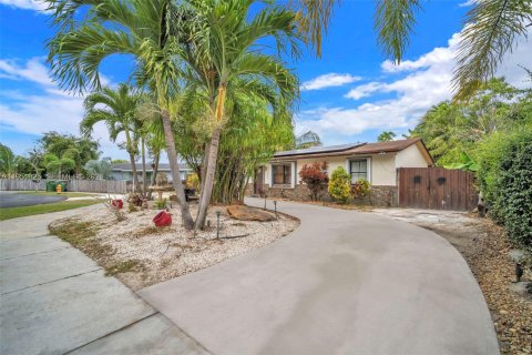 Villa ou maison à vendre à Homestead, Floride: 3 chambres, 120.77 m2 № 2007110 - photo 3