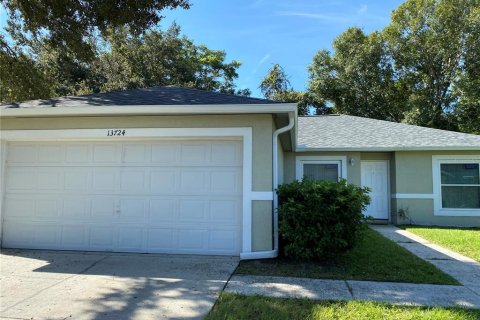 House in Orlando, Florida 4 bedrooms, 131.55 sq.m. № 2231357