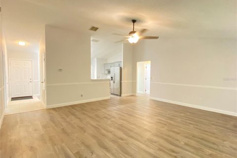 Casa en alquiler en Orlando, Florida, 4 dormitorios, 131.55 m2 № 2231357 - foto 8