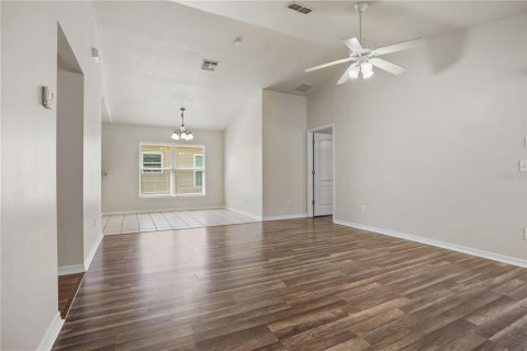 Villa ou maison à vendre à Davenport, Floride: 3 chambres, 147.62 m2 № 2347221 - photo 9