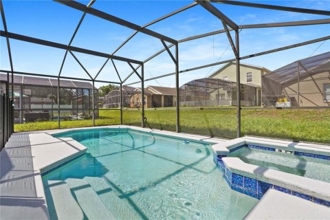 Villa ou maison à vendre à Davenport, Floride: 3 chambres, 147.62 m2 № 2347221 - photo 2