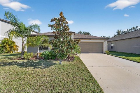 Casa en venta en Ruskin, Florida, 4 dormitorios, 179.77 m2 № 2092402 - foto 1