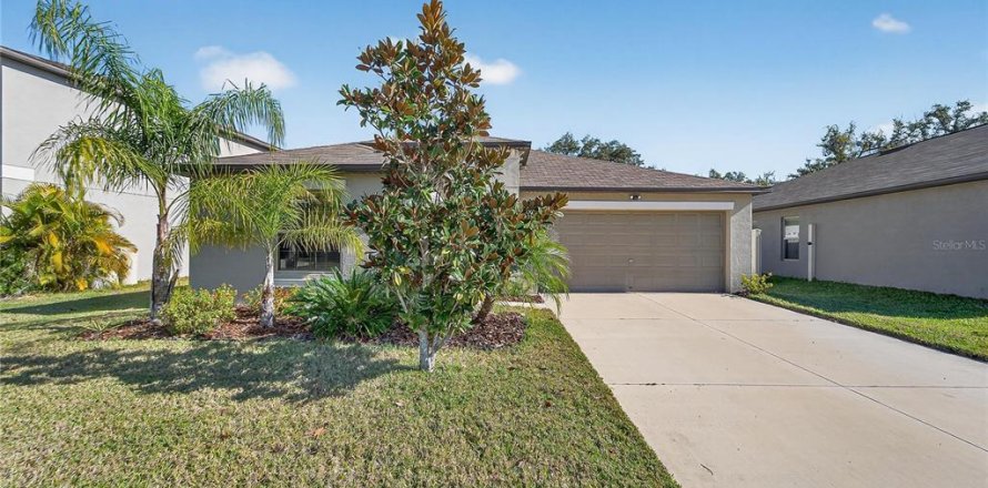 Casa en Ruskin, Florida 4 dormitorios, 179.77 m2 № 2092402