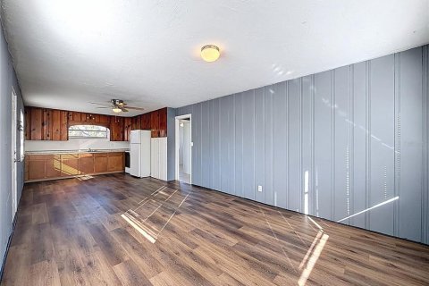 Commercial property in Saint Petersburg, Florida 4 bedrooms, 170.1 sq.m. № 2092998 - photo 22