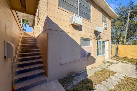 Commercial property in Saint Petersburg, Florida 4 bedrooms, 170.1 sq.m. № 2092998 - photo 20