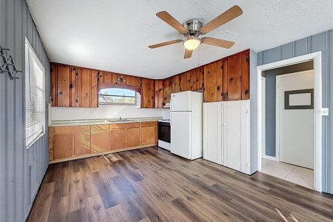 Commercial property in Saint Petersburg, Florida 4 bedrooms, 170.1 sq.m. № 2092998 - photo 23