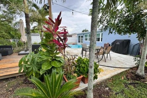 House in Sunrise, Florida 3 bedrooms, 143.81 sq.m. № 1828281 - photo 5