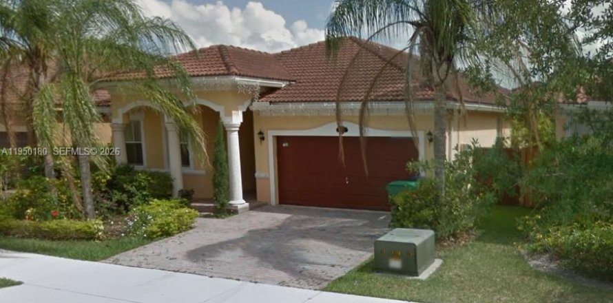 Casa en Miami, Florida 4 dormitorios, 206.52 m2 № 2007108