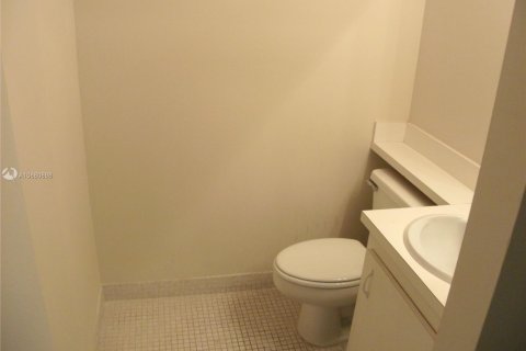 Condo in Lauderhill, Florida, 1 bedroom  № 1871372 - photo 5