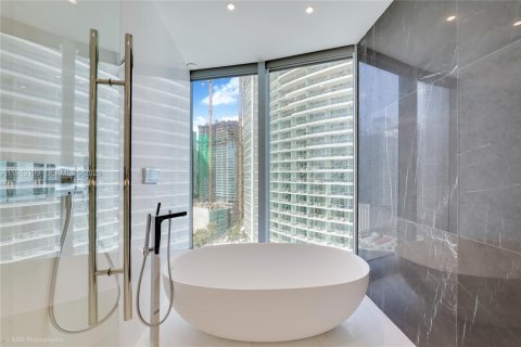 Copropriété à louer à Miami, Floride: 2 chambres, 199.55 m2 № 2006731 - photo 8