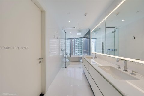 Copropriété à louer à Miami, Floride: 2 chambres, 199.55 m2 № 2006731 - photo 11