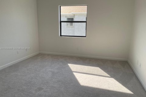 Townhouse in Pembroke Pines, Florida 3 bedrooms, 169.83 sq.m. № 2017475 - photo 10