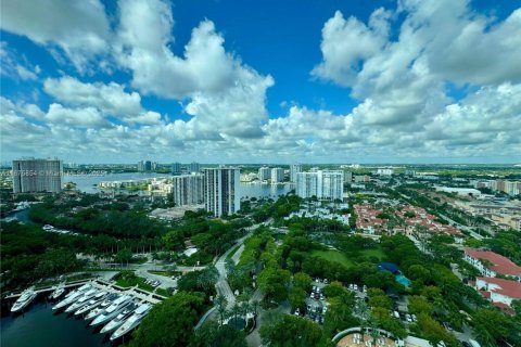 Condo in Aventura, Florida, 3 bedrooms  № 1921554 - photo 8