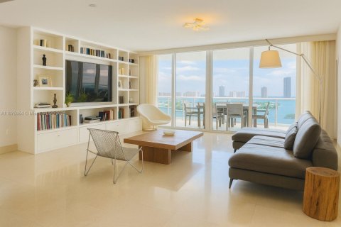 Condo in Aventura, Florida, 3 bedrooms  № 1921554 - photo 4