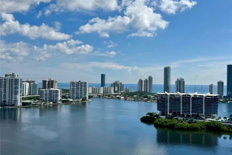 Condo in Aventura, Florida, 3 bedrooms  № 1921554 - photo 2