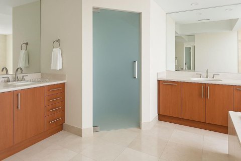 Condo in Aventura, Florida, 3 bedrooms  № 1921554 - photo 10