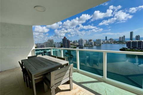 Condo in Aventura, Florida, 3 bedrooms  № 1921554 - photo 3