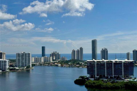 Condo in Aventura, Florida, 3 bedrooms  № 1921554 - photo 24