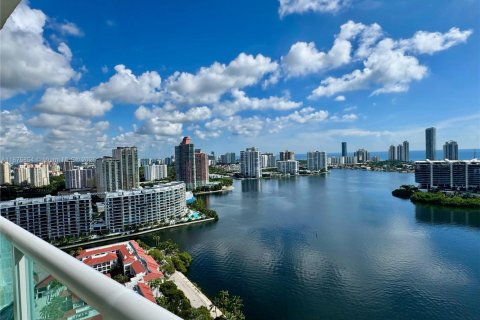 Condo in Aventura, Florida, 3 bedrooms  № 1921554 - photo 25