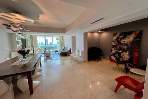 Condo in Aventura, Florida, 3 bedrooms  № 1921554 - photo 14