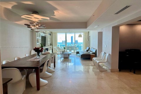 Condo in Aventura, Florida, 3 bedrooms  № 1921554 - photo 6