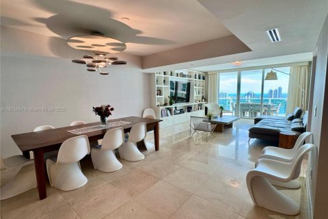 Condo in Aventura, Florida, 3 bedrooms  № 1921554 - photo 5