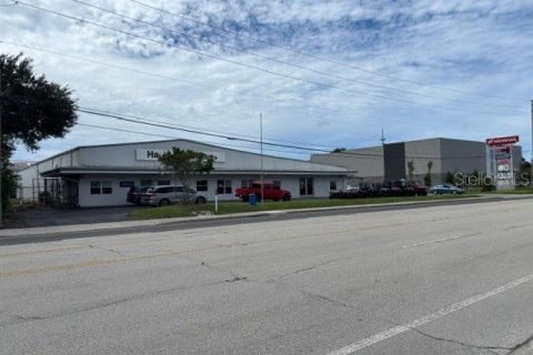 Immobilier commercial à Sarasota, Floride 2607.02 m2 № 2403006
