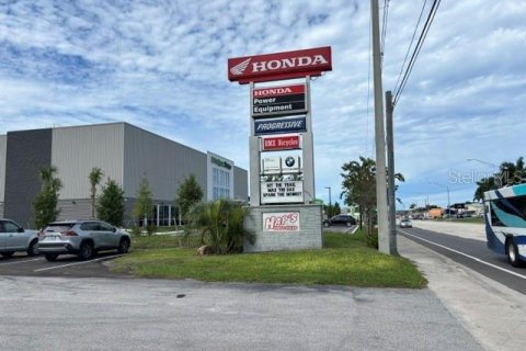 Immobilier commercial à vendre à Sarasota, Floride: 2607.02 m2 № 2403006 - photo 9