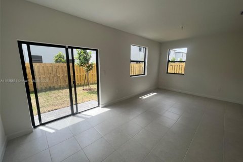 Townhouse in Homestead, Florida 3 bedrooms, 169.73 sq.m. № 1818692 - photo 3